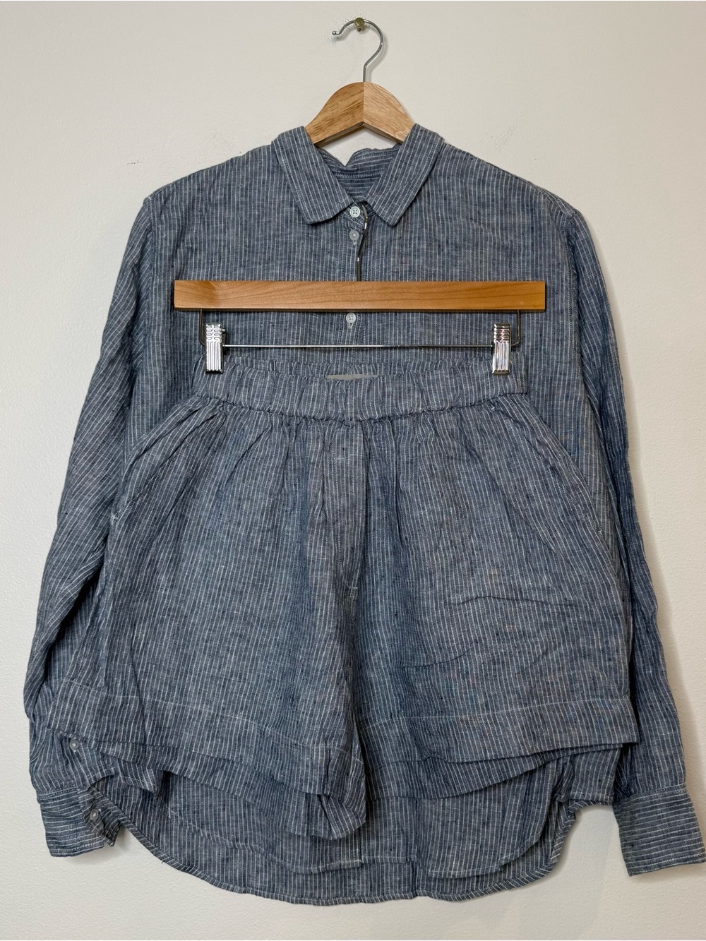Everlane 100% Linen Boxy Micro Striped Set blue & white button up boxer shorts